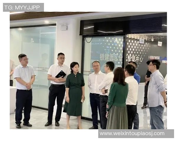 重庆足球队的运营策略分析与成败经验总结